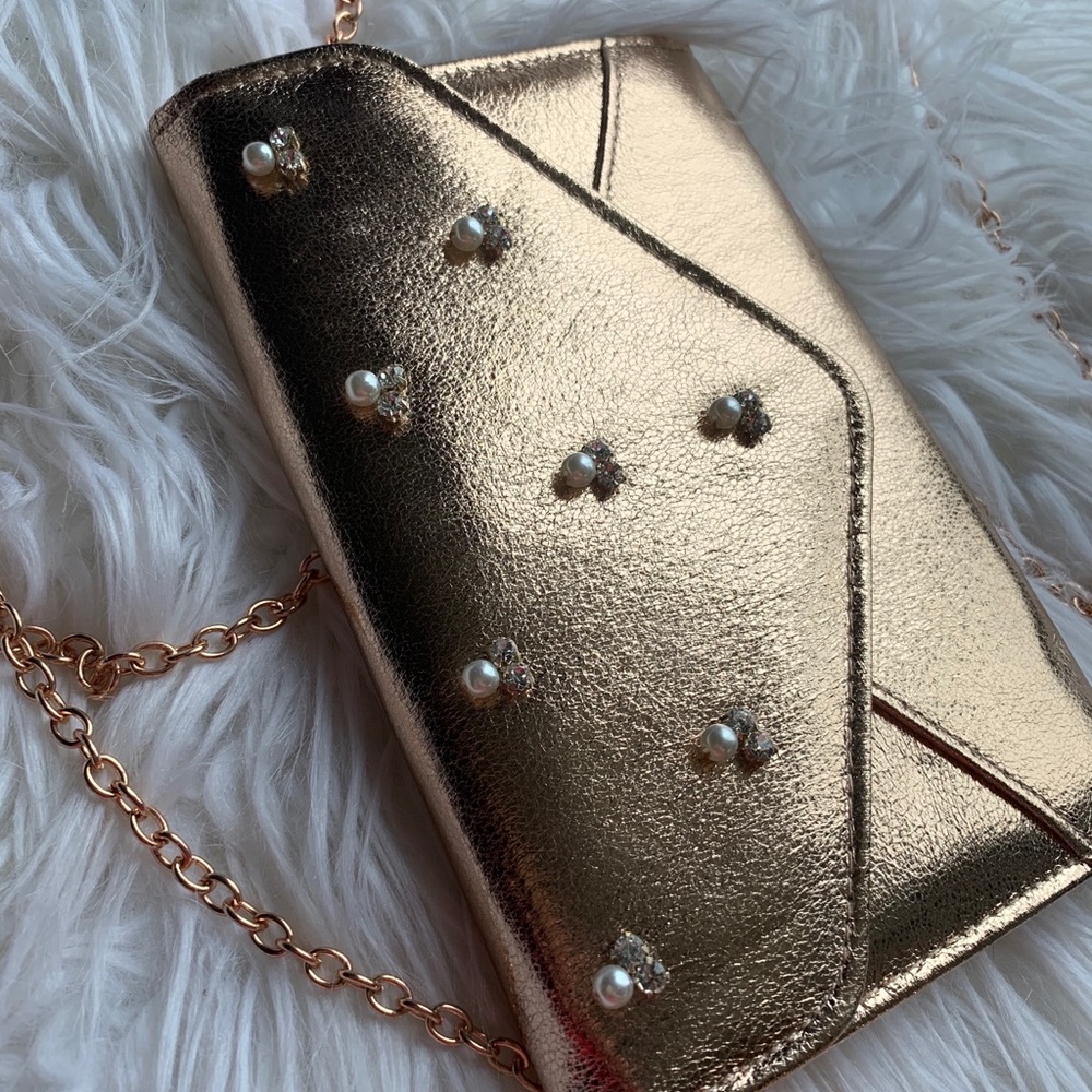 Rose Gold Bejeweled Clutch with chain strap - Picture 2 of 6
